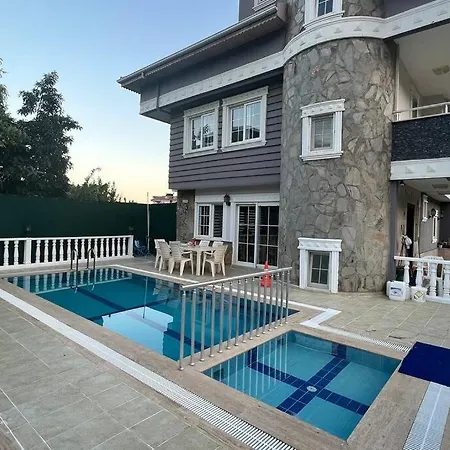 Private * Αλάνια